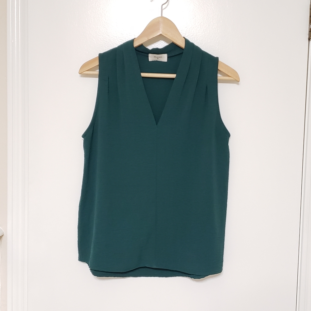 Vibrant Green Sleeveless Blouse with Classic V Neckline